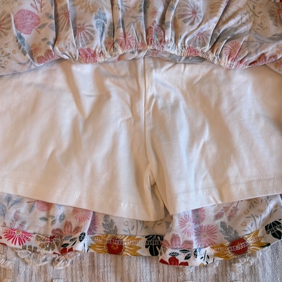 Spring skort! Size 7/8 - Picture 4 of 5